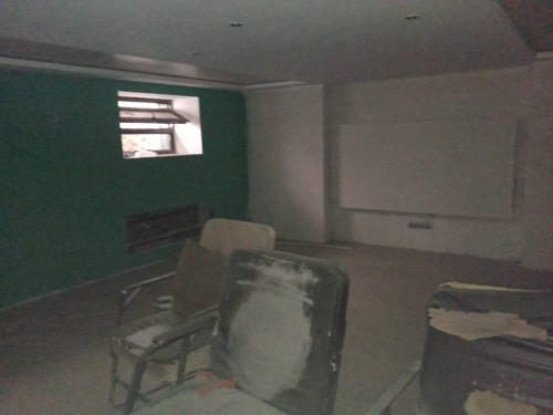 Нежилое помещение  (под компьютерный/интернет клуб)